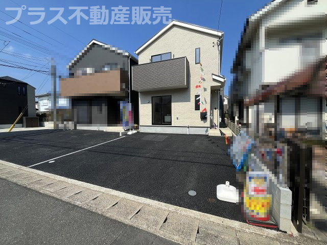 【外観】 | 福岡市早良区飯倉8丁目第17　2号棟（全2棟）【仲介手数料無料・0円】 | 現地写真。プラス不動産販売なら、現場の全ての棟をまとめてご見学頂けます。