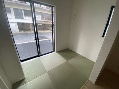 【和室】 | 読谷村楚辺　第3（全2棟）ラスト2号棟 | 2号棟　畳コーナー3帖＋収納付き♪