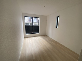 【洋室】 | 読谷村楚辺　第3（全2棟）ラスト2号棟 | 2号棟　洋室6.5帖＋CL付き♪