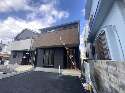 【外観】 | 読谷村楚辺　第3（全2棟）ラスト2号棟 | 2号棟　並列駐車2台完備♪EV車充電設備♪