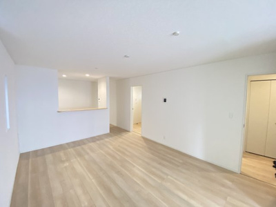 【居間・リビング】 | 読谷村楚辺　第3（全2棟）ラスト2号棟 | 2号棟　LDK16帖＋畳コーナー3帖付き♪