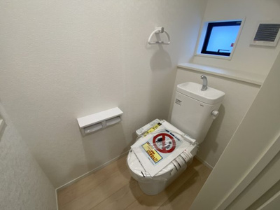 【トイレ】 | 読谷村楚辺　第3（全2棟）ラスト2号棟 | 2号棟　温水洗浄便座♪