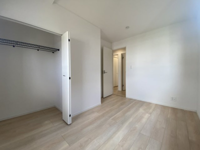 【洋室】 | 読谷村楚辺　第3（全2棟）ラスト2号棟 | 2号棟　洋室5.3帖＋CL付き♪