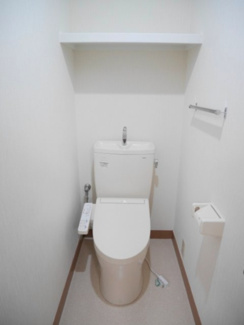 【トイレ】 | ハイツサングリーン | ※他のお部屋の写真を使用しております。実際の間取り・内装は異なりますので、あらかじめご了承ください。