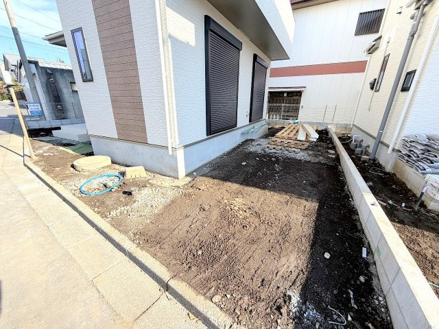 昭島市福島町全３棟　新築分譲の駐車場