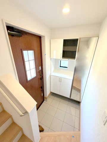 昭島市福島町全３棟　新築分譲の玄関