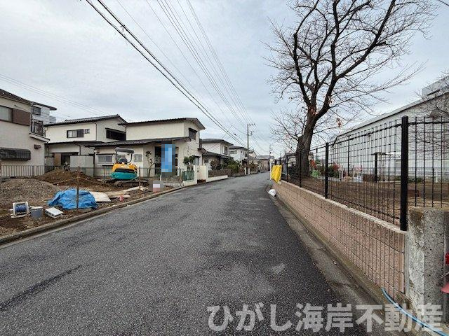 茅ヶ崎市萩園　売地　全２区画の前面道路含む現地写真|12月20日撮影　造成工事中　現地外観