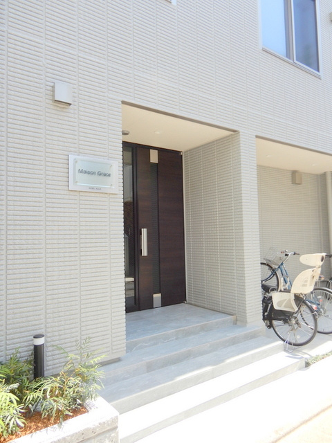 Maison Graceのエントランス