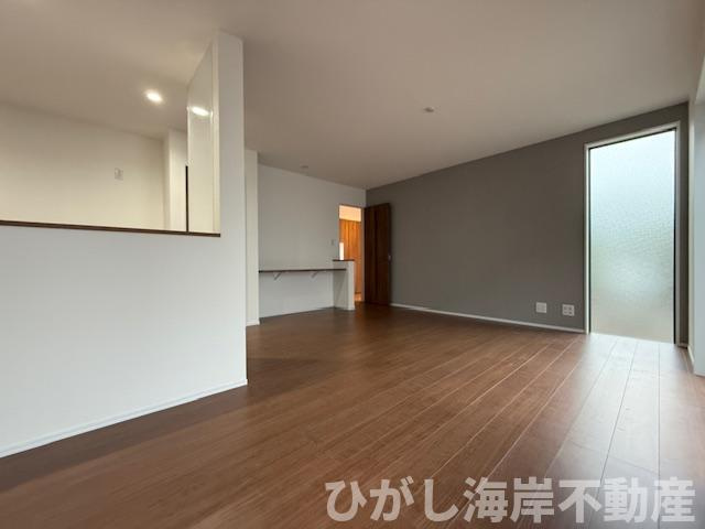 茅ヶ崎市今宿　新築戸建　全4棟　の居間・リビング|18.4帖　LDK