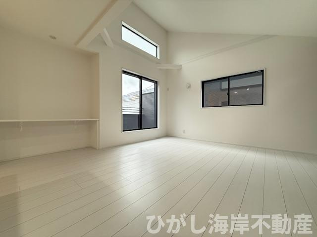 茅ヶ崎市今宿　新築戸建　全4棟　の居間・リビング|18.2帖　LDK