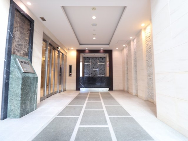 【エントランス】