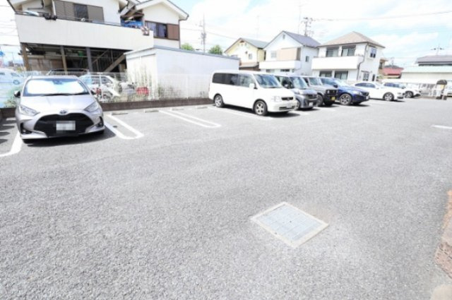 ミ・カーサの駐車場