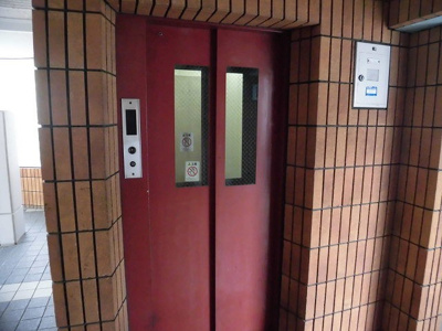 【その他共用部分】 | アミニティ７番館 | エレベーター付きのマンションです。