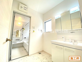 【独立洗面台】 | 横浜市戸塚区深谷町　新築分譲住宅　全1棟　 | 施工例写真 洗面化粧台