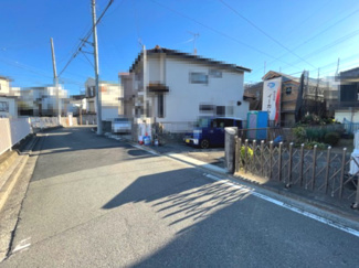 【前面道路含む現地写真】 | 横浜市戸塚区舞岡町　全1棟 | 前面道路