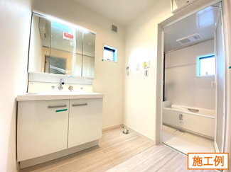 【内観：施工例】 | 横浜市戸塚区舞岡町　全1棟 | 同施工会社施工例（洗面）