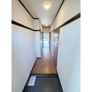 藤塚ハイツの玄関