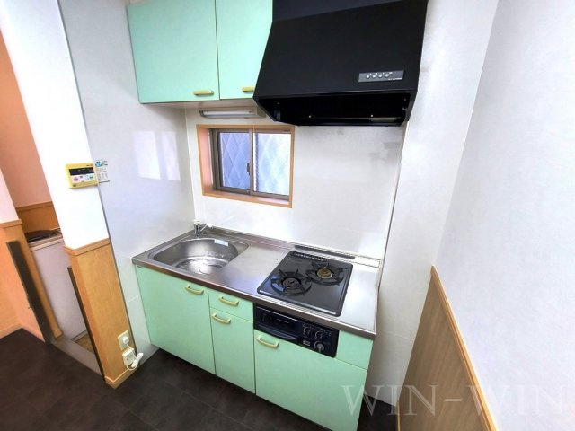 ライフイン・ビー・サークルのキッチン|イメージ（同建物内別部屋の写真です）
