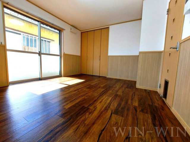 ライフイン・ビー・サークルの居間・リビング|イメージ（同建物内別部屋の写真です）