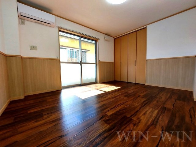 ライフイン・ビー・サークルの居間・リビング|イメージ（同建物内別部屋の写真です）