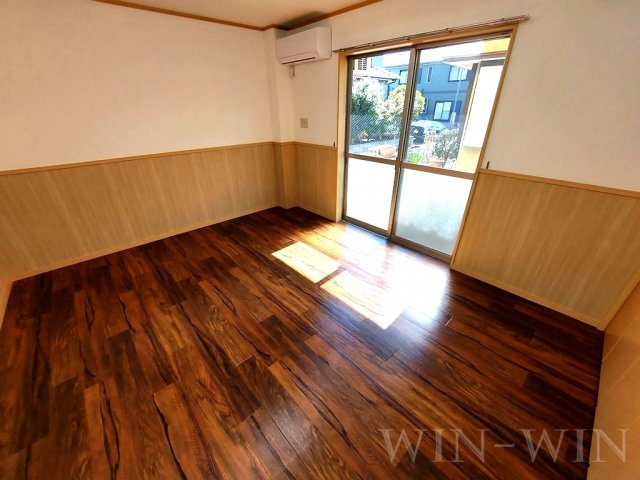 ライフイン・ビー・サークルの居間・リビング|イメージ（同建物内別部屋の写真です）