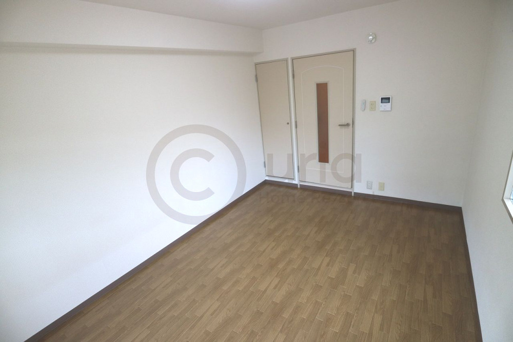 シャトラン弓木一番館の居間・リビング