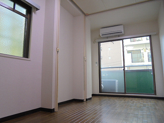 シャトレ春日野道の居間・リビング