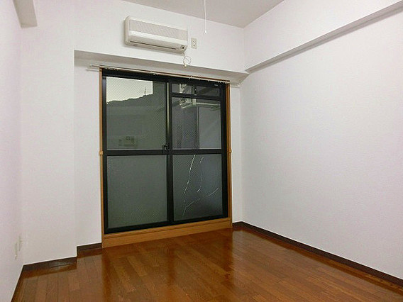 エスリード新神戸の居間・リビング