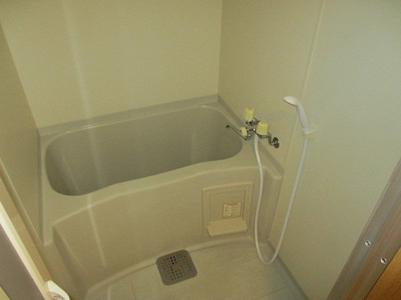 アミーグランコート三宮の浴室