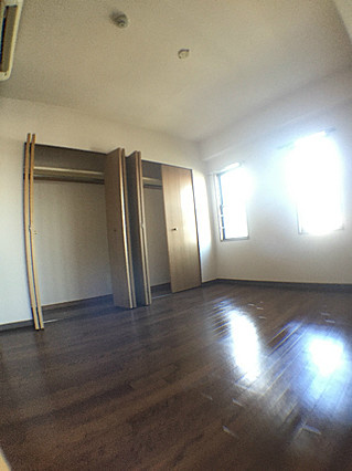 アミーグランコート三宮の居間・リビング