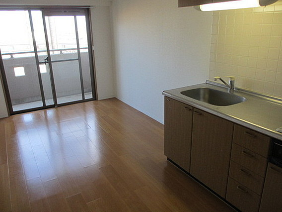 アミーグランコート三宮の居間・リビング