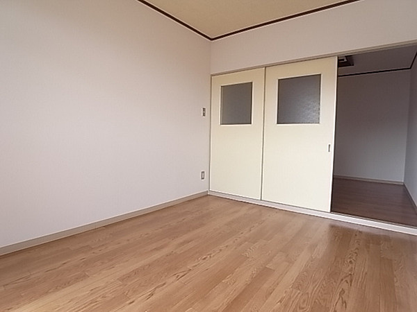 ハイツときわの洋室