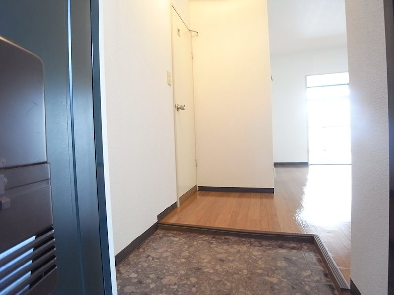 ラメゾン　アンフォレットの玄関