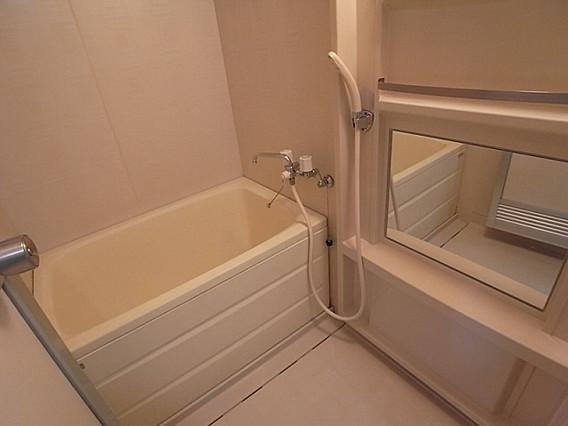 ロイヤル浜芦屋の浴室