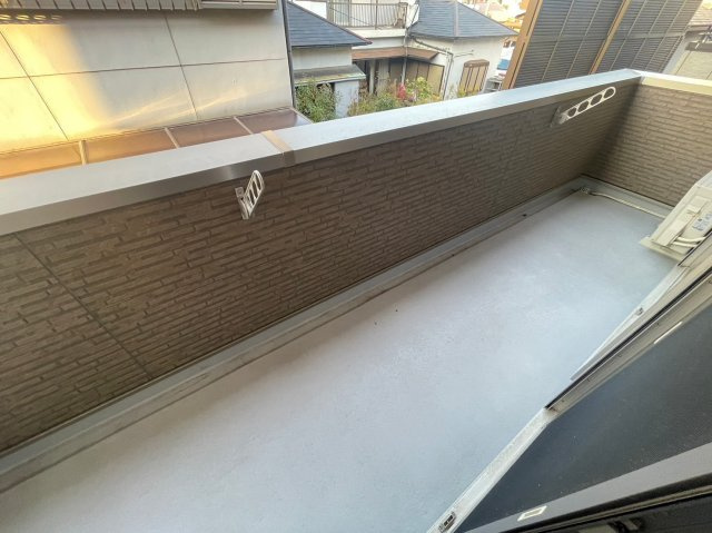 クレストKOBEのバルコニー