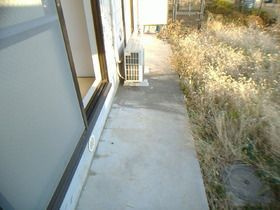 【庭】 | ヌーベルシャトー朝霞