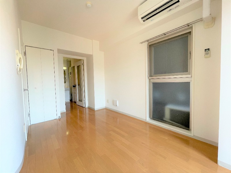 NESTYFLATの居間・リビング