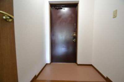 ファミリーハイツ徳井の玄関