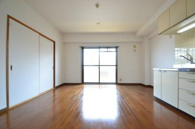 ファミリーハイツ徳井の居間・リビング