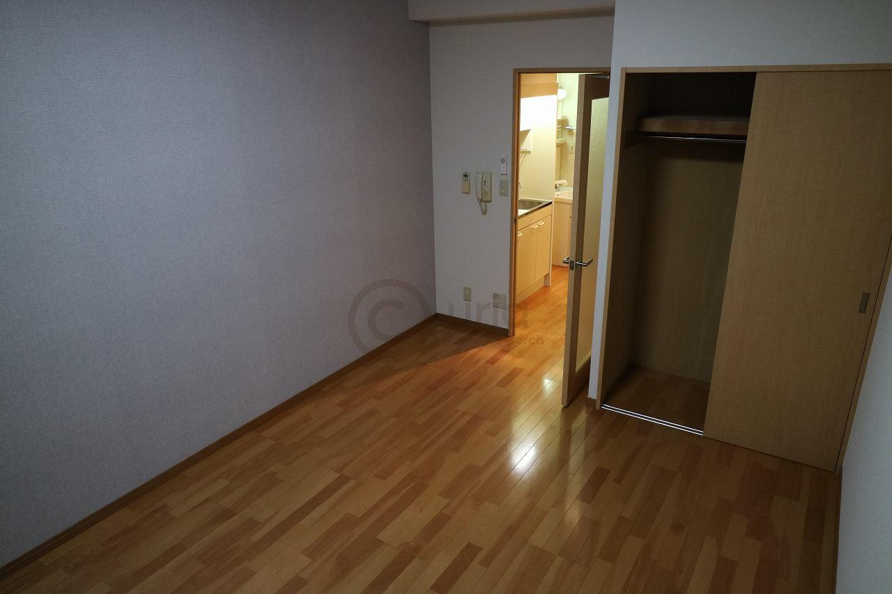 ダイドーメゾン岡本駅前の居間・リビング