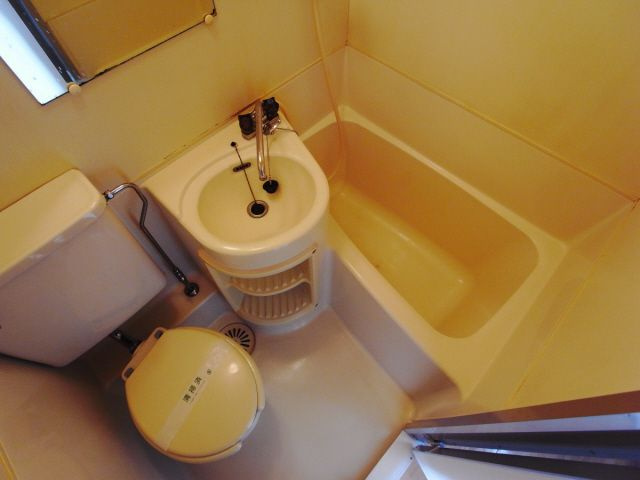 カサベラエステ三宮の浴室