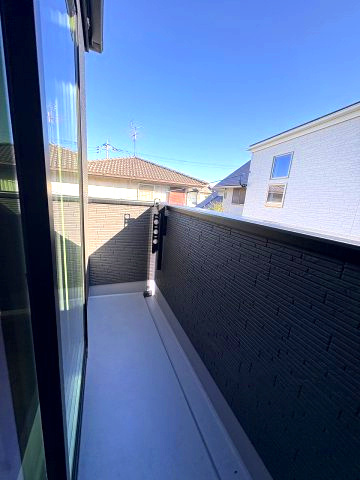 【バルコニー】 | 福岡市早良区干隈5丁目1期　2号棟（全3棟）【仲介手数料無料・0円】 | 現地写真。