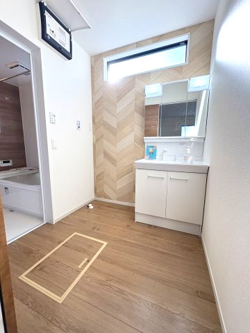 【洗面所】 | 福岡市早良区干隈5丁目1期　2号棟（全3棟）【仲介手数料無料・0円】 | 現地写真。