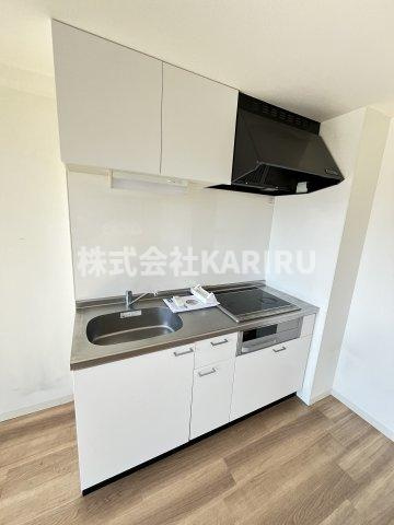 RESIDENCE MIWAのキッチン|同物件別部屋の写真です。