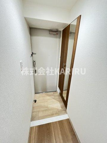 RESIDENCE MIWAの玄関|同物件別部屋の写真です。