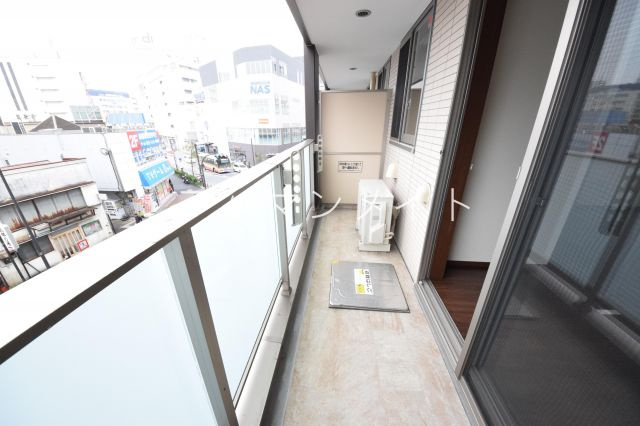 【バルコニー】 | 第７山洋ビル | 明るい空間を演出してくれるバルコニーです