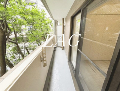 【バルコニー】 | エバーグリーンパレス新宿 | バルコニーです。