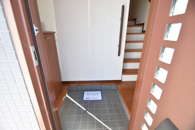 【玄関】 | グランローズA