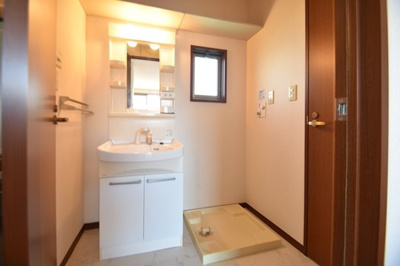 【洗面所】 | グランローズA