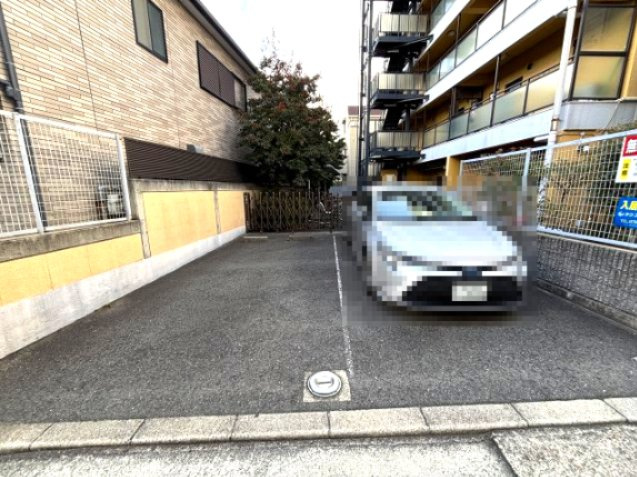 橋本マンションの駐車場